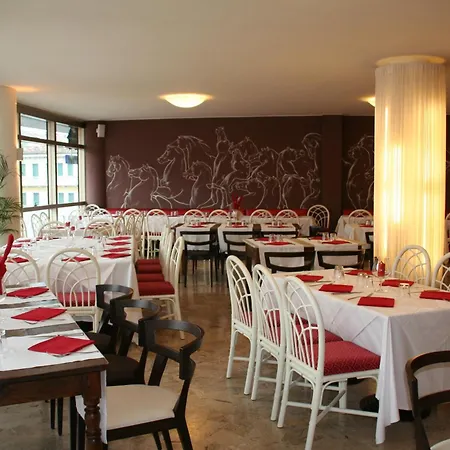 Kristall Hotel 3*
