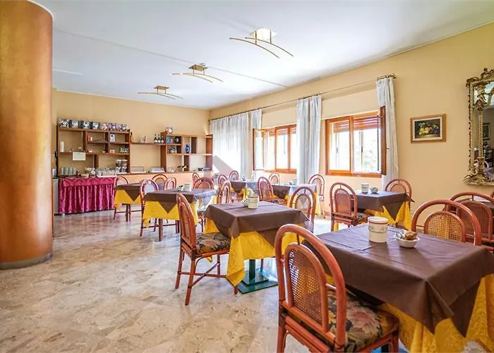Kristall Hotel