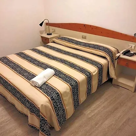 Hotel Kristall 3*