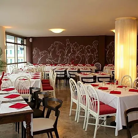 Kristall Hotel 3*
