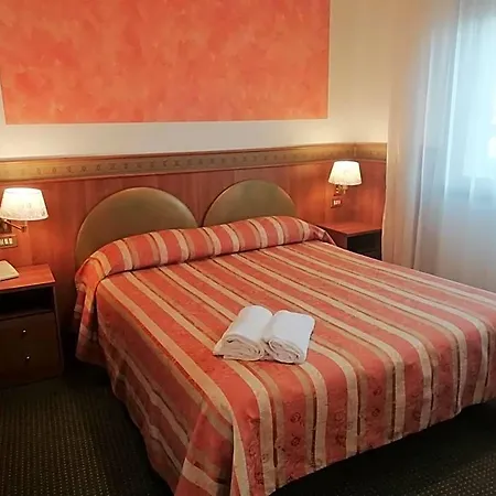 Hotel Kristall 3*